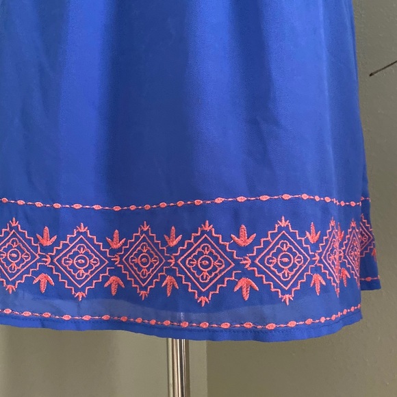 Miami Embroidered Dress - Picture 2 of 5